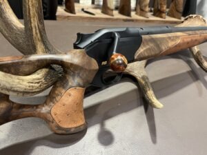 BLASER R8 CUSTOM AUTRUCHE